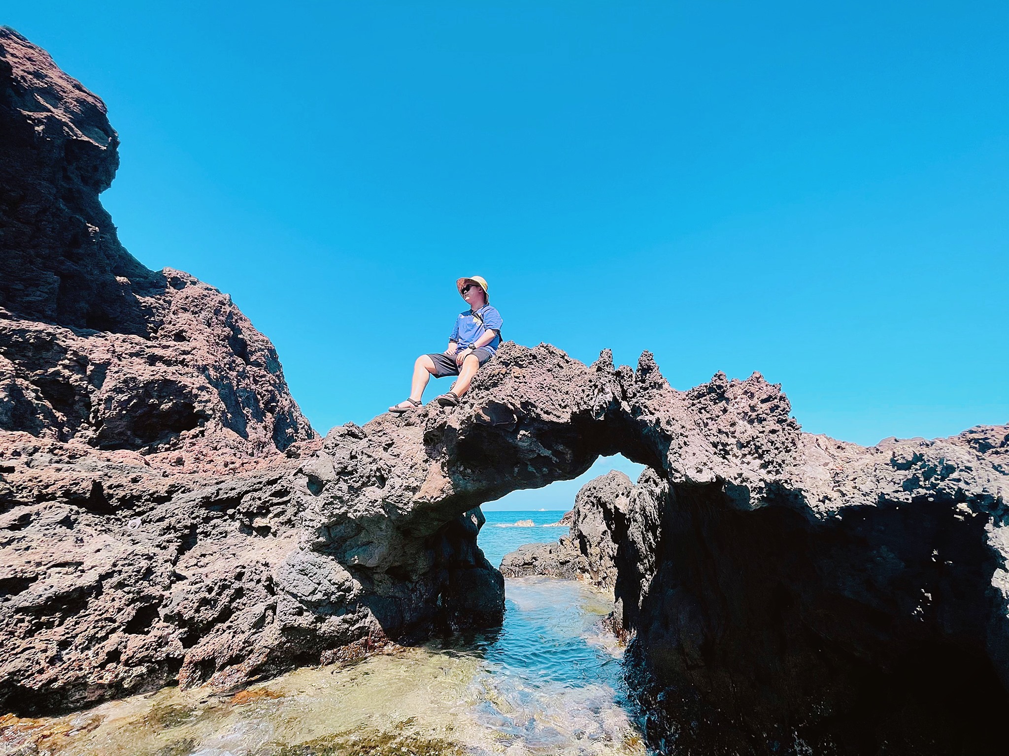 Tàu ra đảo Phú Quý
